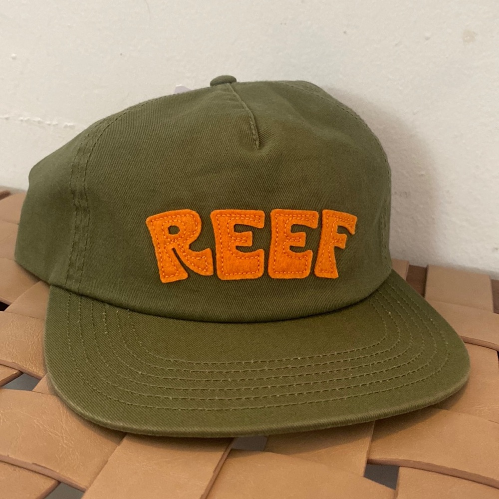 Reef unstructured hat with felt appliqué